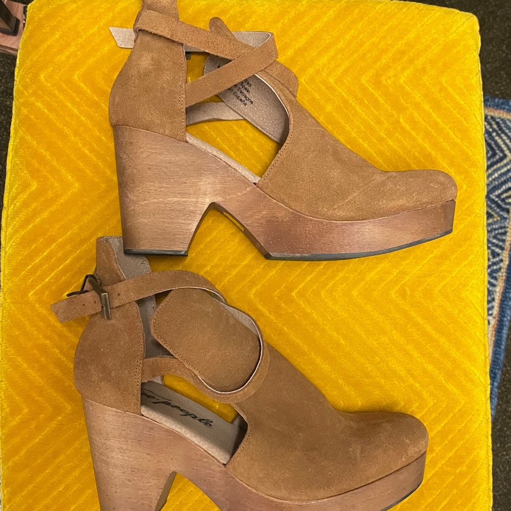 Free People Clogs - Picture 2 of 8